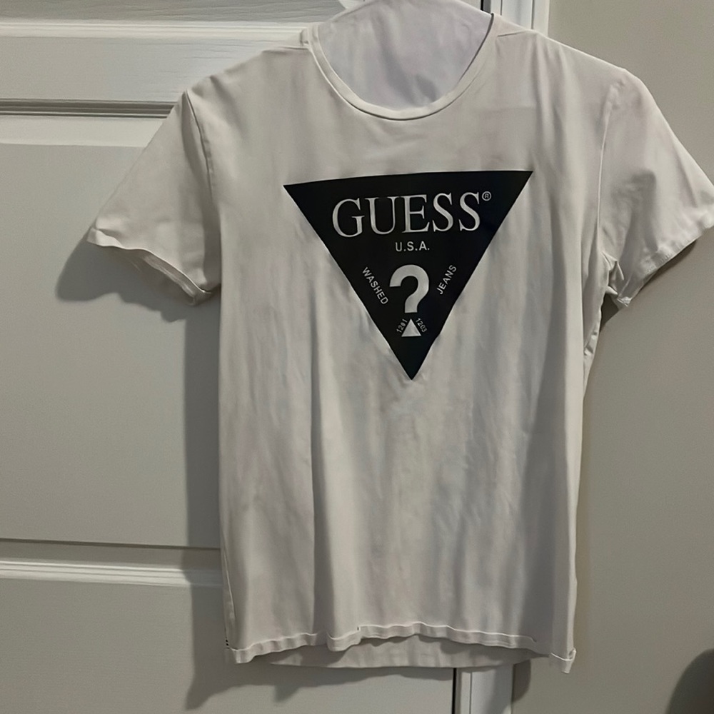 Guess t-shirt